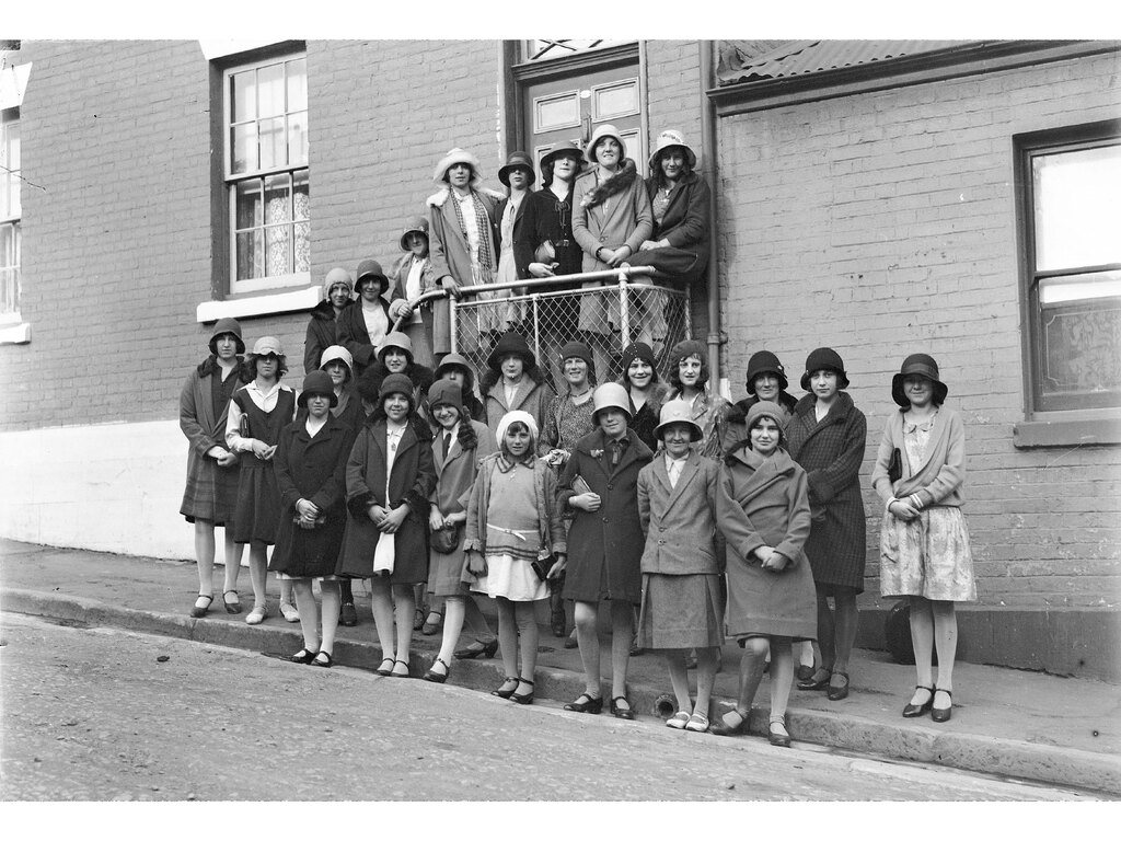 New Strand Theatre, Liverpool Street, Hobart - Group of ladies at side entrance in Watchorn Street (1930)