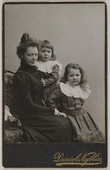 Studio portrait of Mary, Jorma and Kirsti GallÃ©n, Helsinki, 1903.
