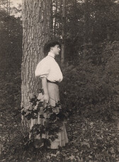 Portrait of woman outdoors, 1908