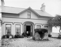 A dolmen in my front garden? Don't mind if I do!