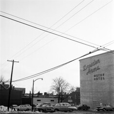 Dresden Arms Motor Hotel, Artillery Place
