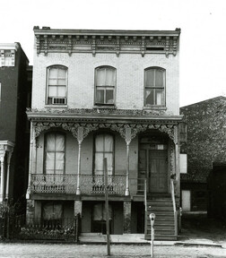 1 1/2 West Marshall Street