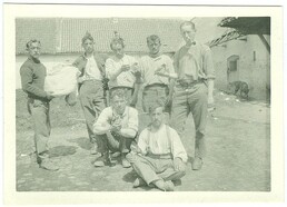 Soldaten als vogelliefhebbers, s.d. | Soldiers as bird lovers, date unknown