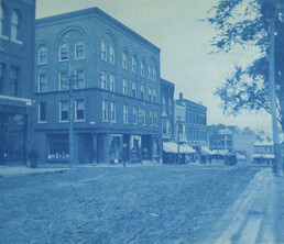 Trolley on Elm Street, Camden
