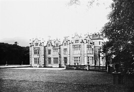 Where Meath meets Wicklow - The Earl of Meath's house in Kilruddery.