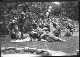 Western College on Tree Day 1933