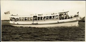 The ferry 'Bundeena', Royal National Park (NSW)