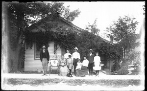 Members of Mr. Albert Reed's household 1904