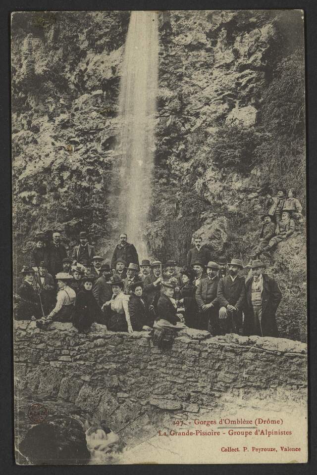 Gorges d'OmblÃ¨ze (DrÃ´me) - La Grande-Pissoire - Groupe d'alpinistes